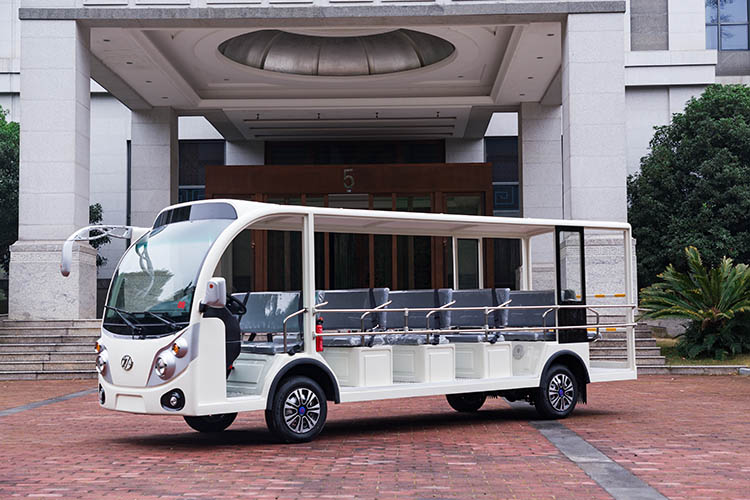 14座燃油觀光車 14座燃油觀光車